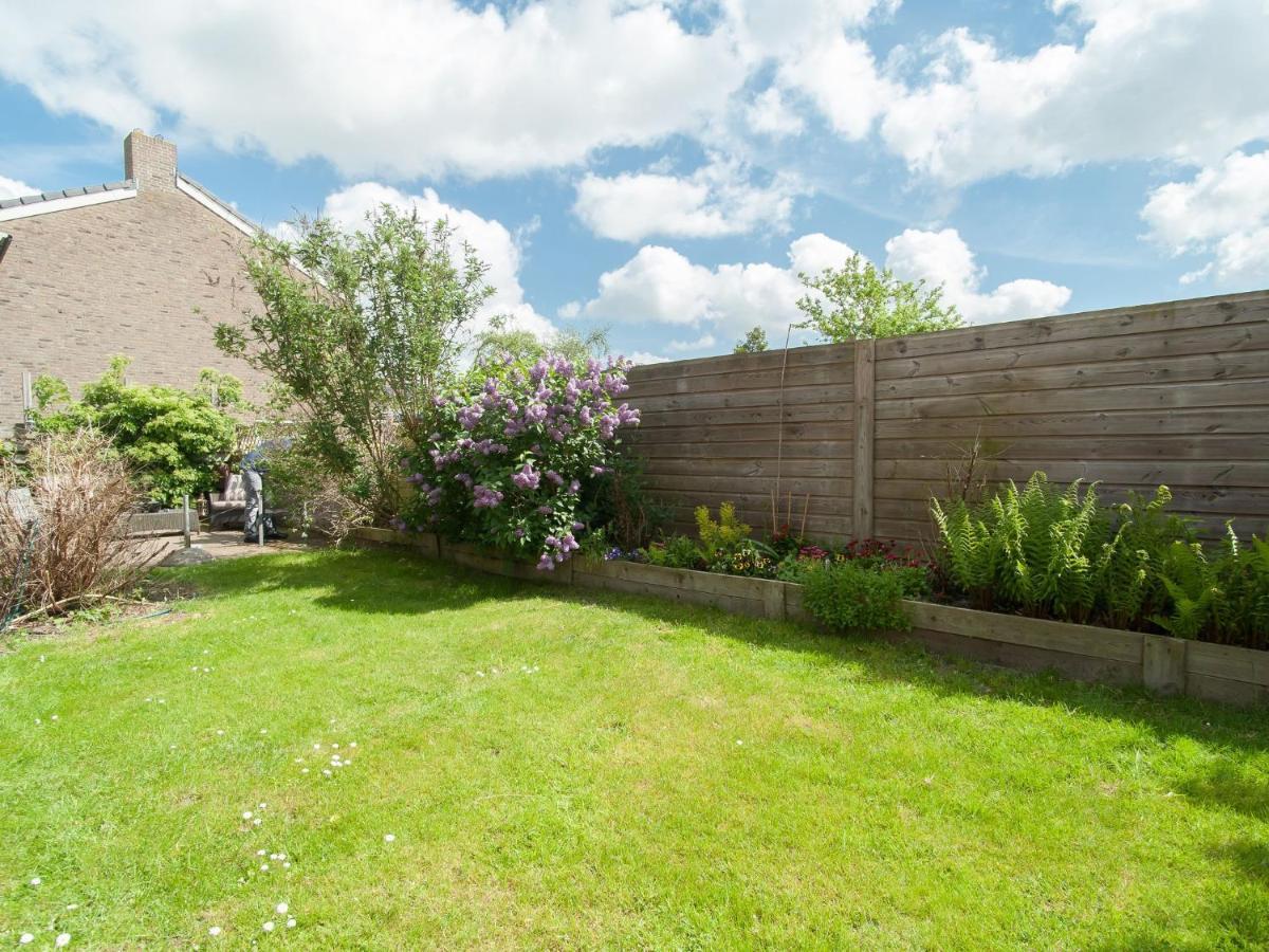 Holiday Home With Covered Terrace Groet Exterior photo